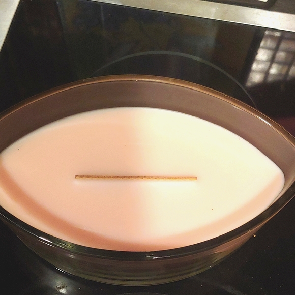 WoodWick Ellipse Candle in Neutral Colors. - Picture 2 of 4